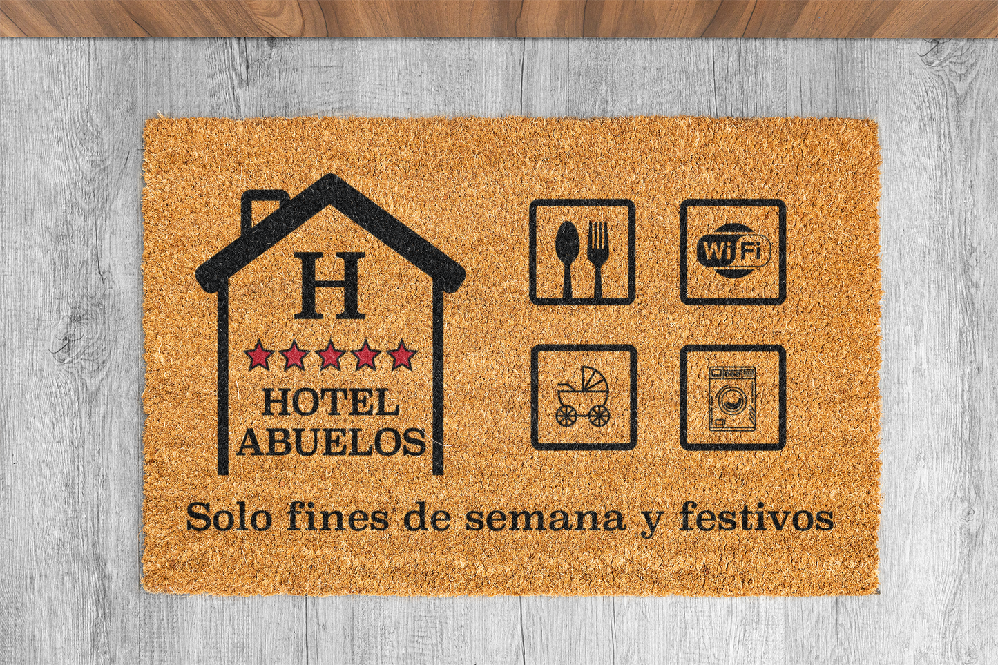 Felpudo "Hotel Abuelos. Solo fines de semana y festivos" 33x60cm. 100% fibra de coco. Eco-friendly.