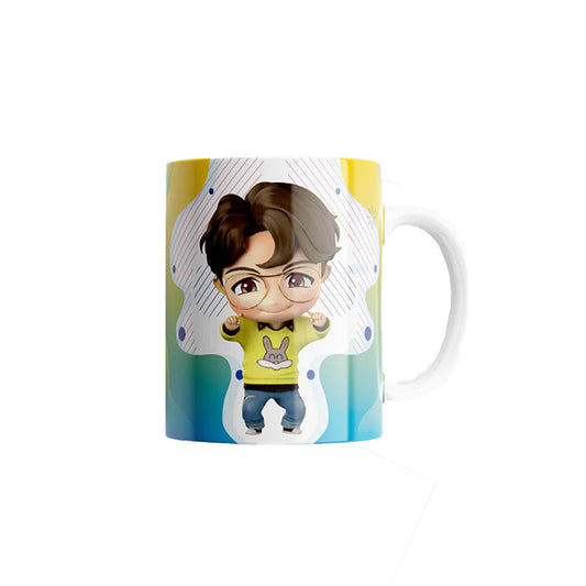 Taza BTS "J-Hope". Apta para el lavavajillas y microondas.